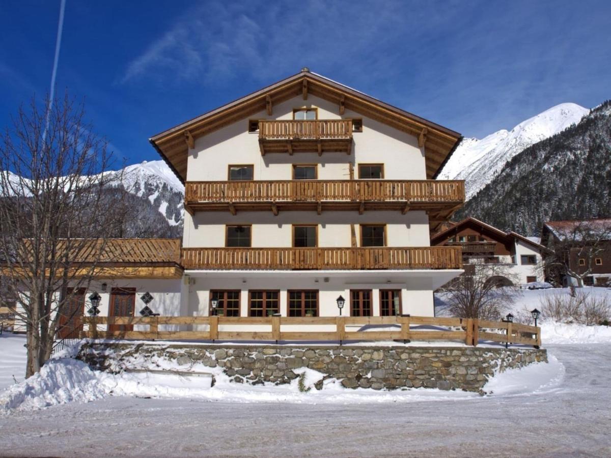 Holiday Home Near St Anton Am Arlberg With Sauna Eksteriør billede